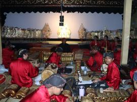 PAGELARAN WAYANG KULIT